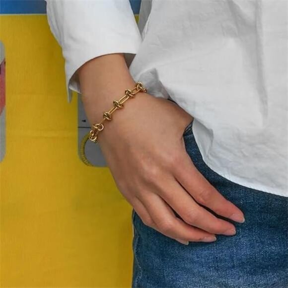 18K Gold Knot Link Chain Bracelet – Chunky Gold Plated Bracelet for Women - Picture 4 of 7